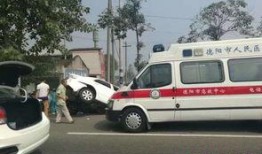 德阳车祸爆料新闻最新情况,事故原因调查及伤亡情况公布